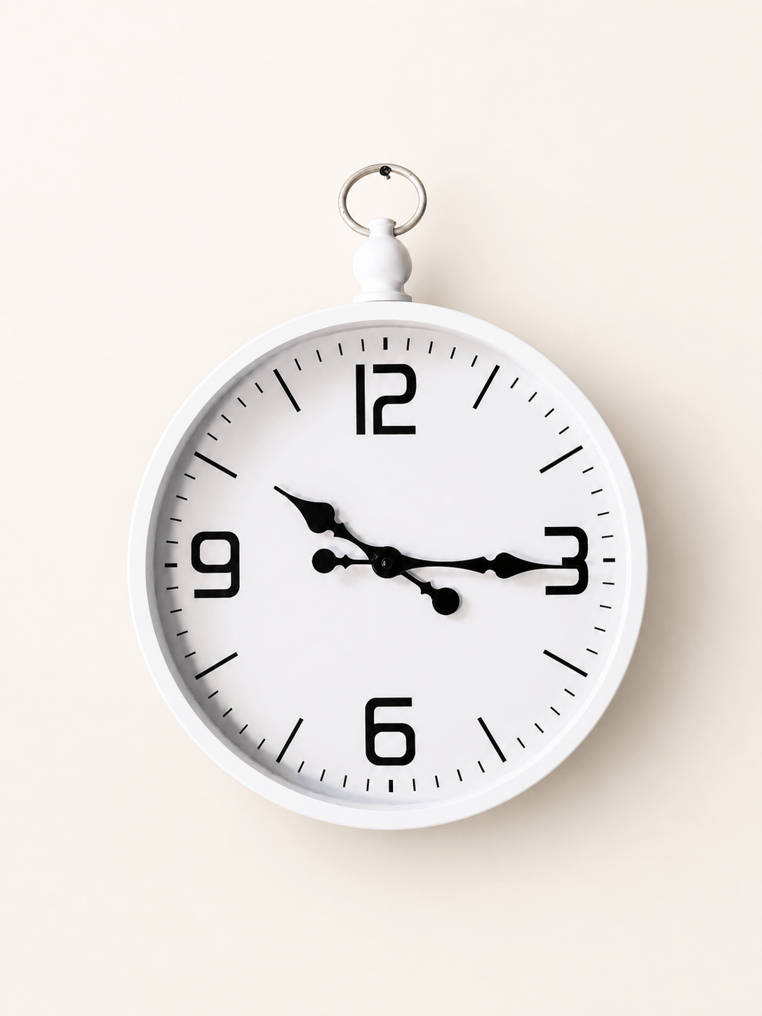 horloge-a-pile-blanche